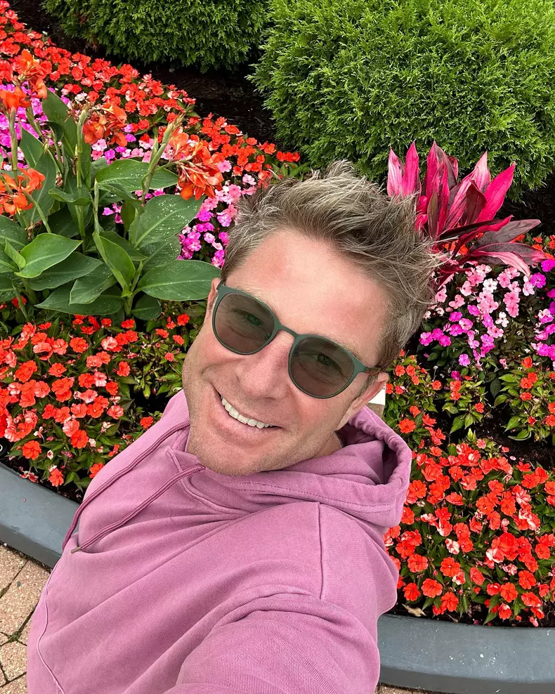 pavel bartos cu flori