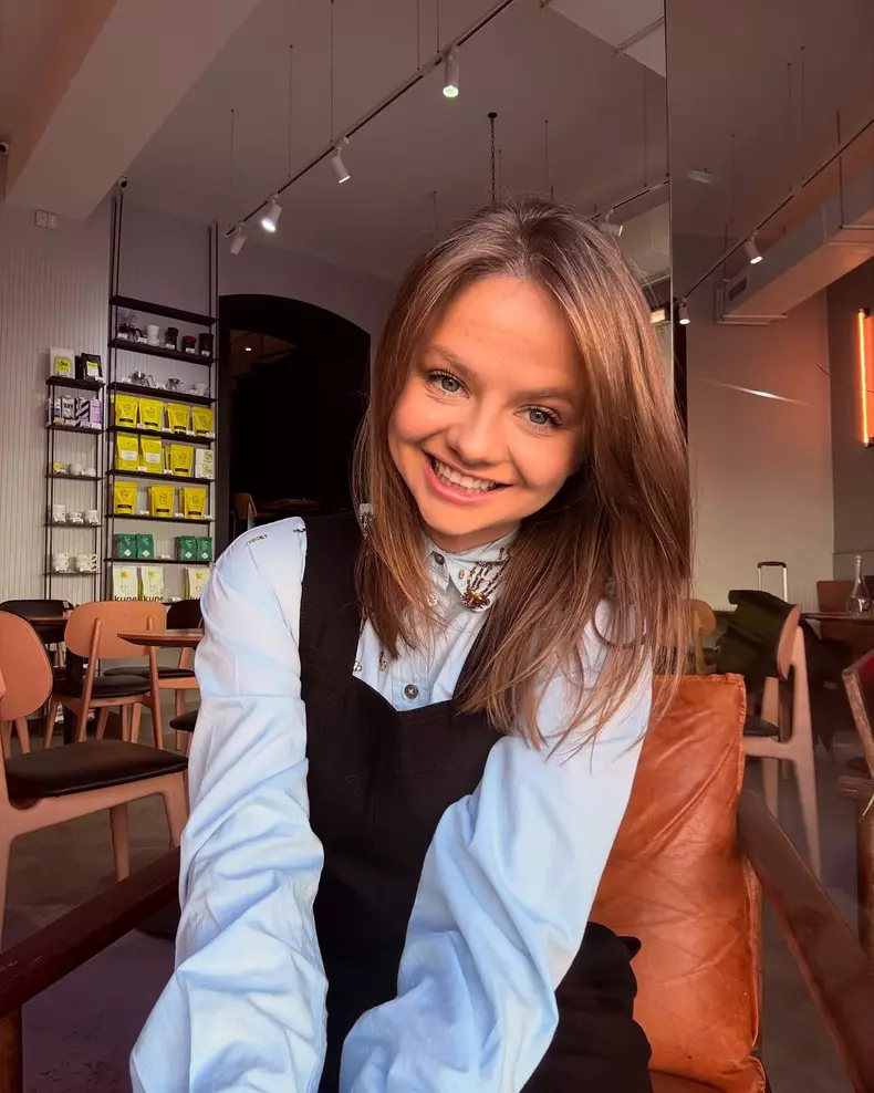 Vero Căliman, după ce a renunțat la personajul Fetița Zurli și a demisionat din Gașca Zurli (8)