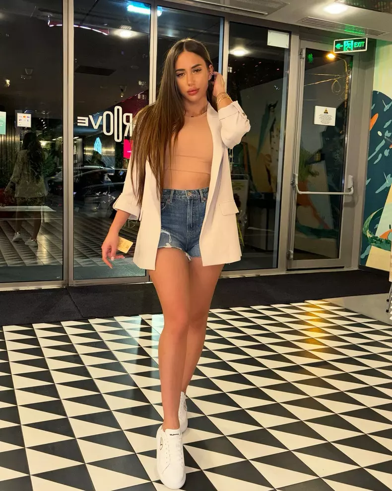 bianca giurca in tinuta sport