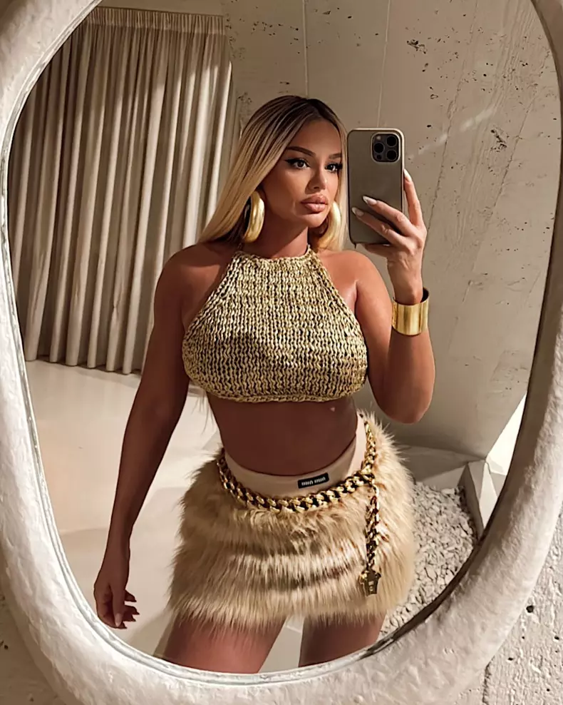 claudia iosif sexy