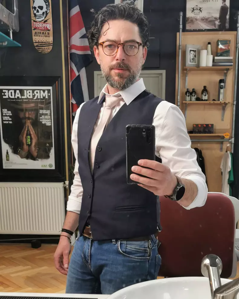 dan bordeianu selfie