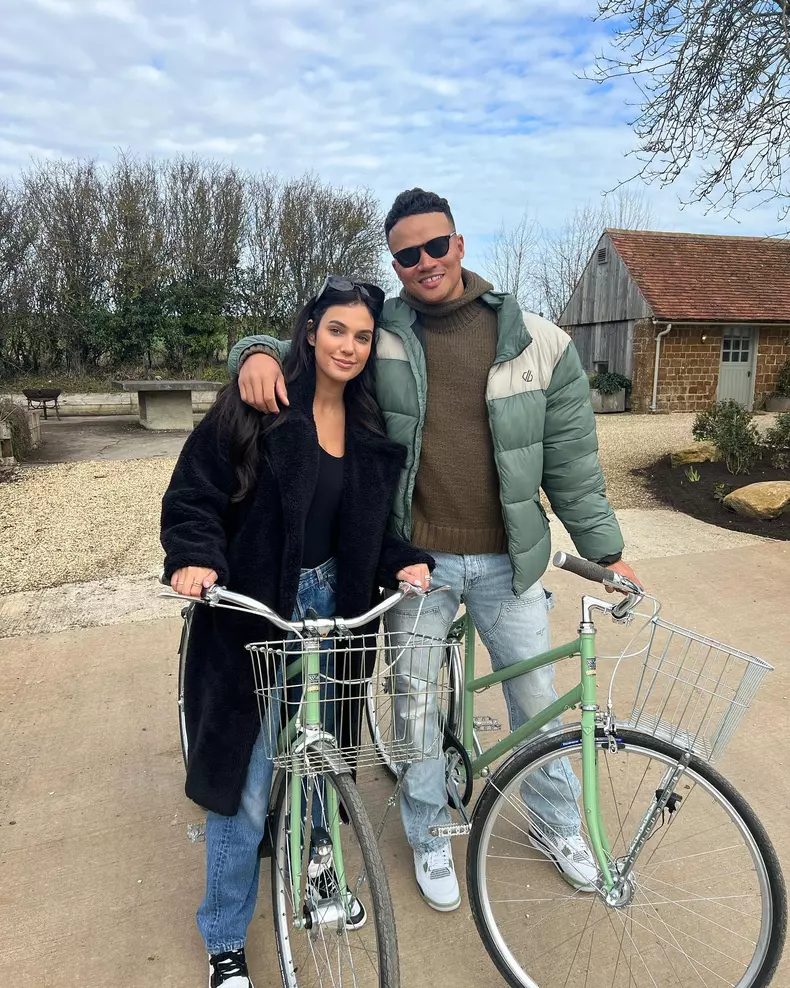 Jermaine-Jenas-Ellie-Penfold 3