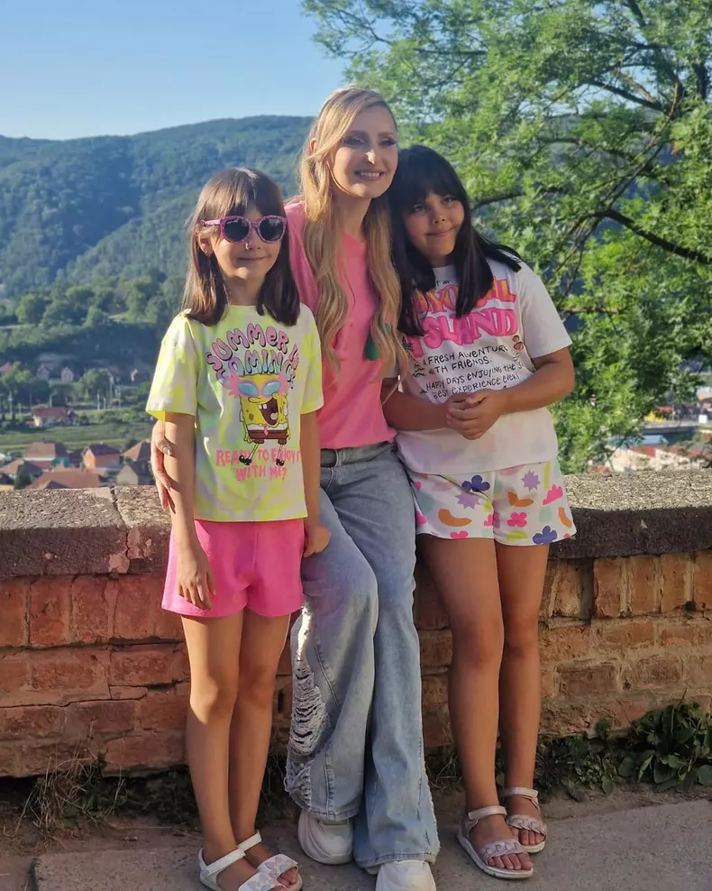 alina sorescu cu raisa si carolina