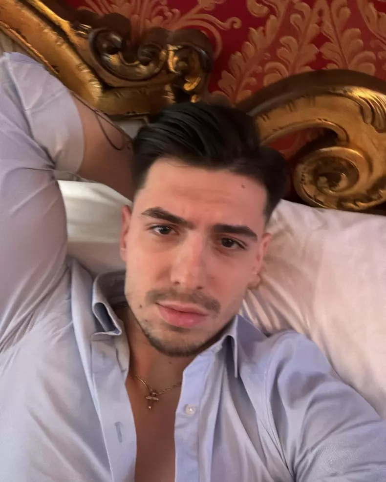dennis casa iubirii 22
