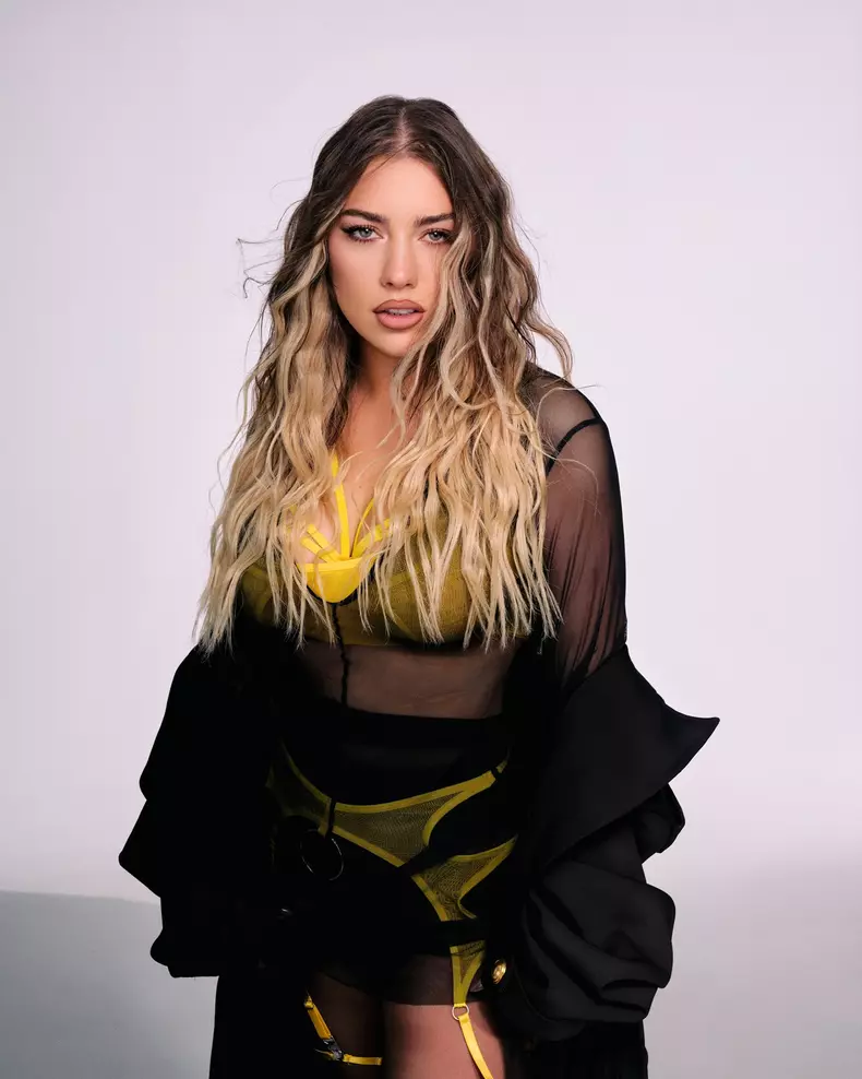 Jo Ioana Anuța