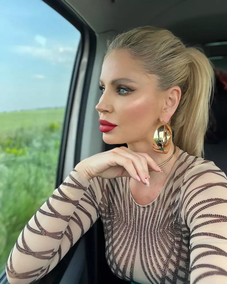 andreea banica machiata