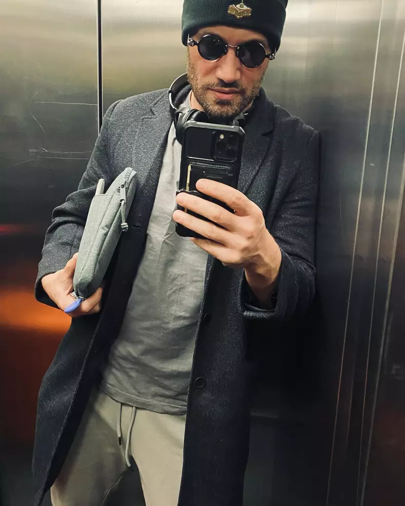 mihai bendeac selfie