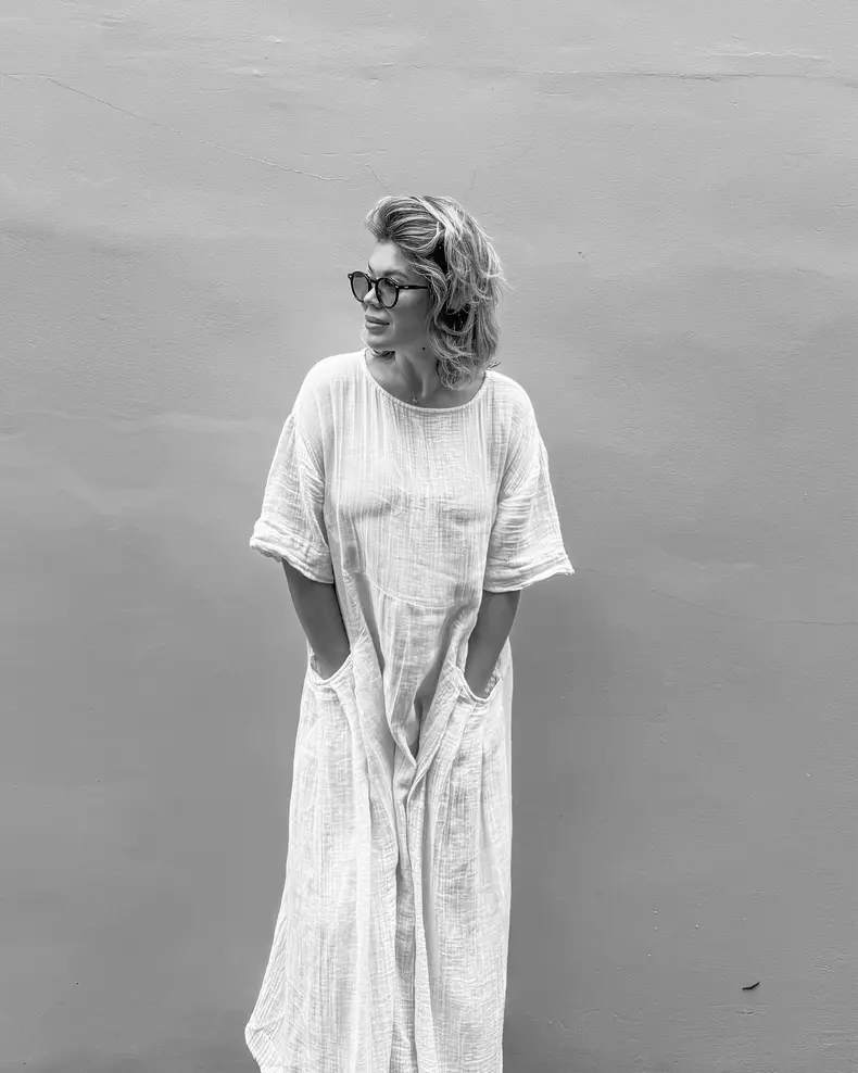 gina pistol in alb