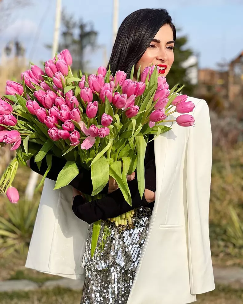 oana frigescu cu lalele