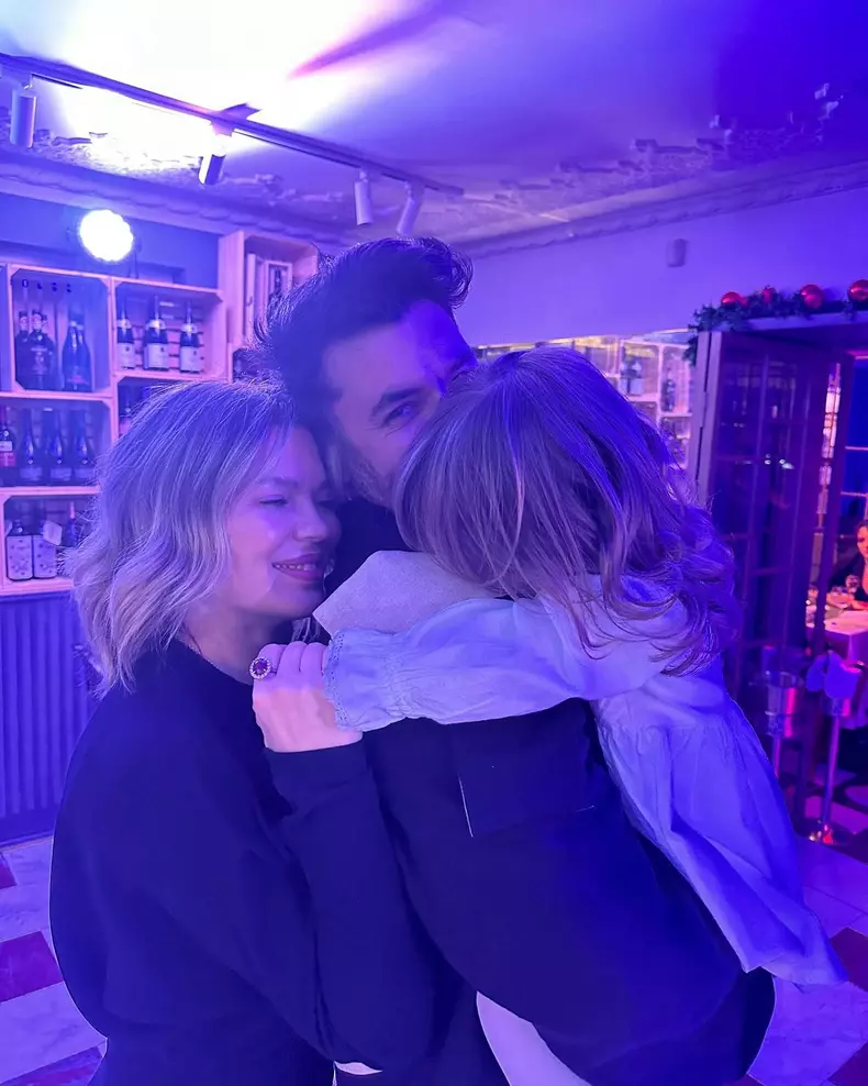 smiley gina si josephine