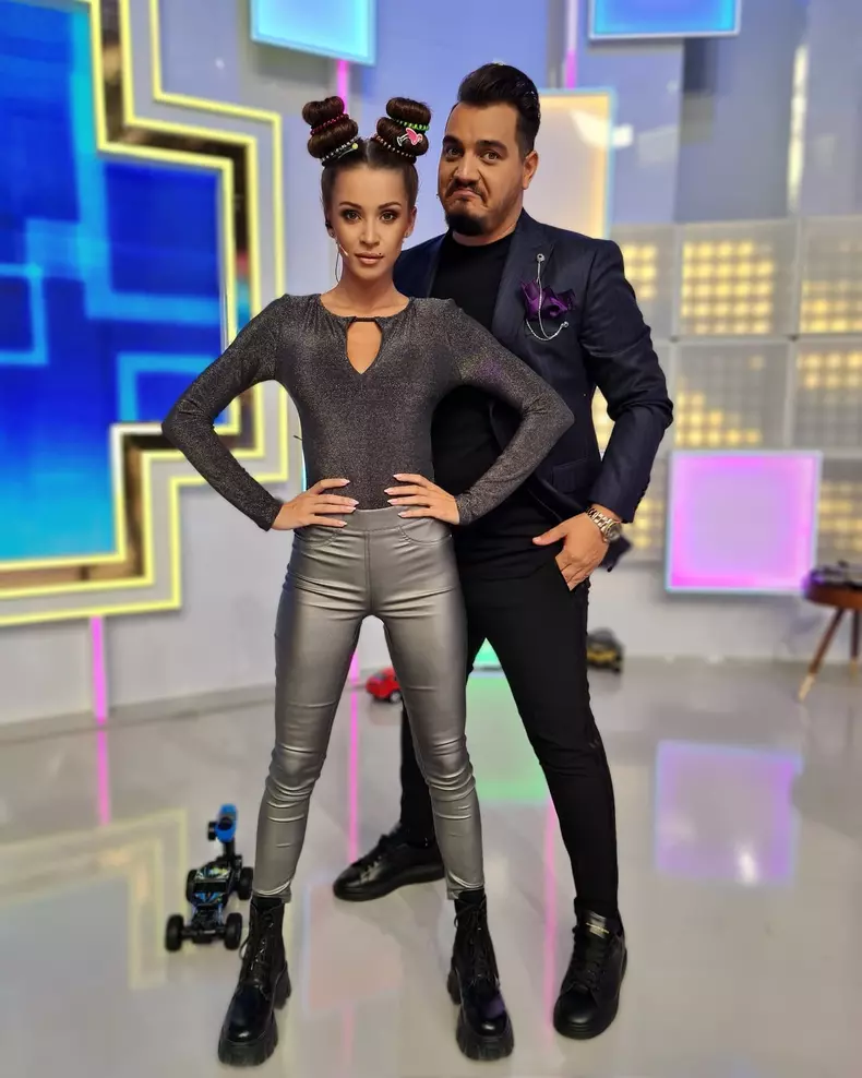 Ana Maria Barnoschi și Bursucu' la „Roata Norocului” (1)