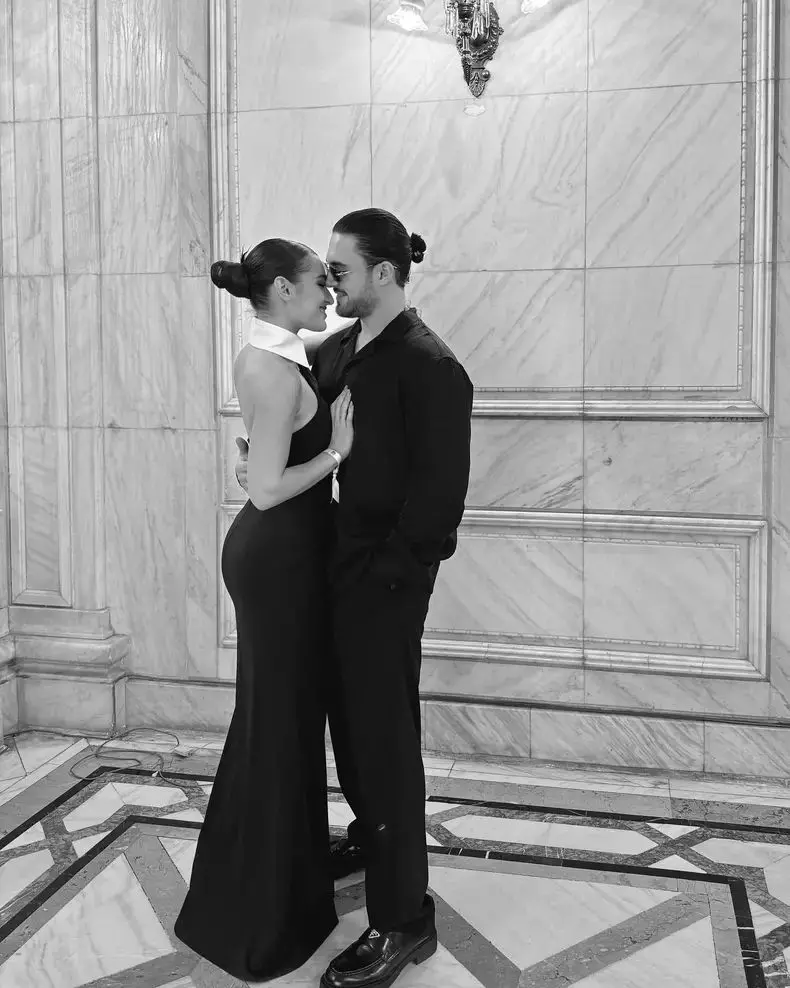 mario fresh si alexia eram eleganti