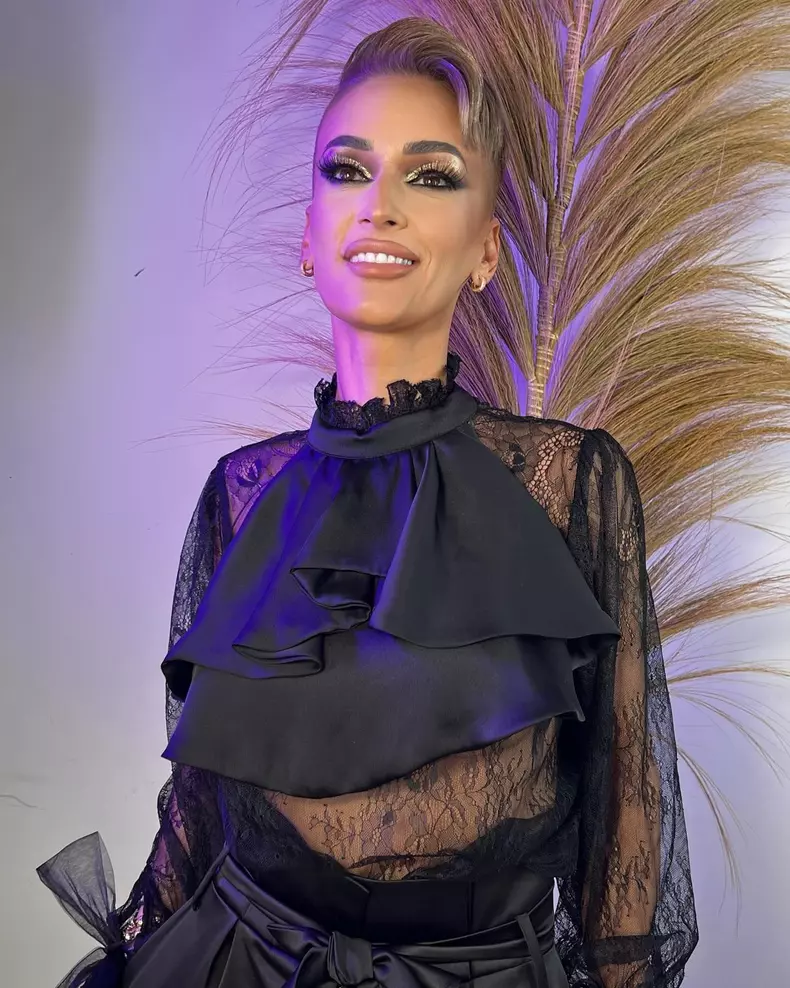 gabriela lucutar zambind