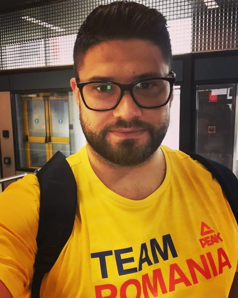 alin alexuc selfie