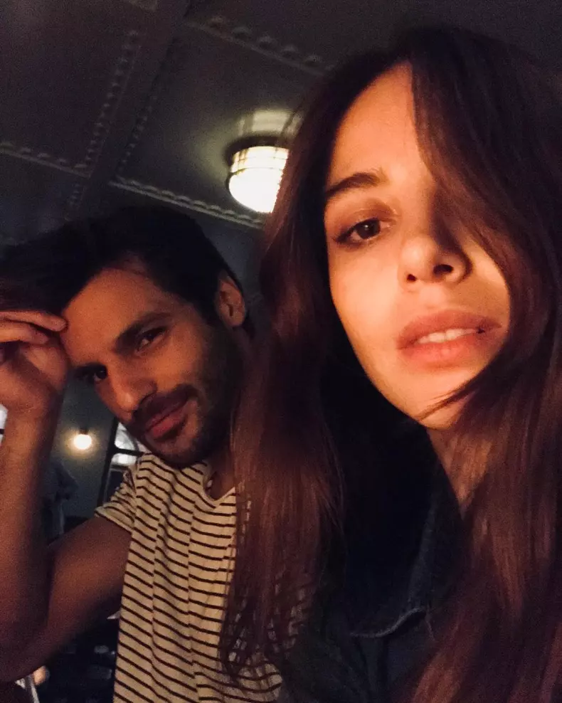 Ozge-Gurel-si-Serkan-Cayoglu-194438321_297824915330437_1753823322904511774_n