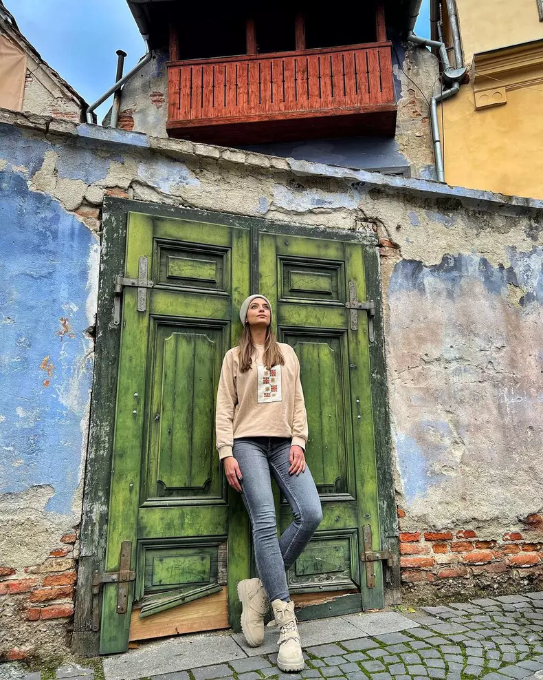 Cine este Oana Moșneagu, Andreea din „Adela”. „Mi se reproşează că sunt rea, invidioasă, geloasă” (6)