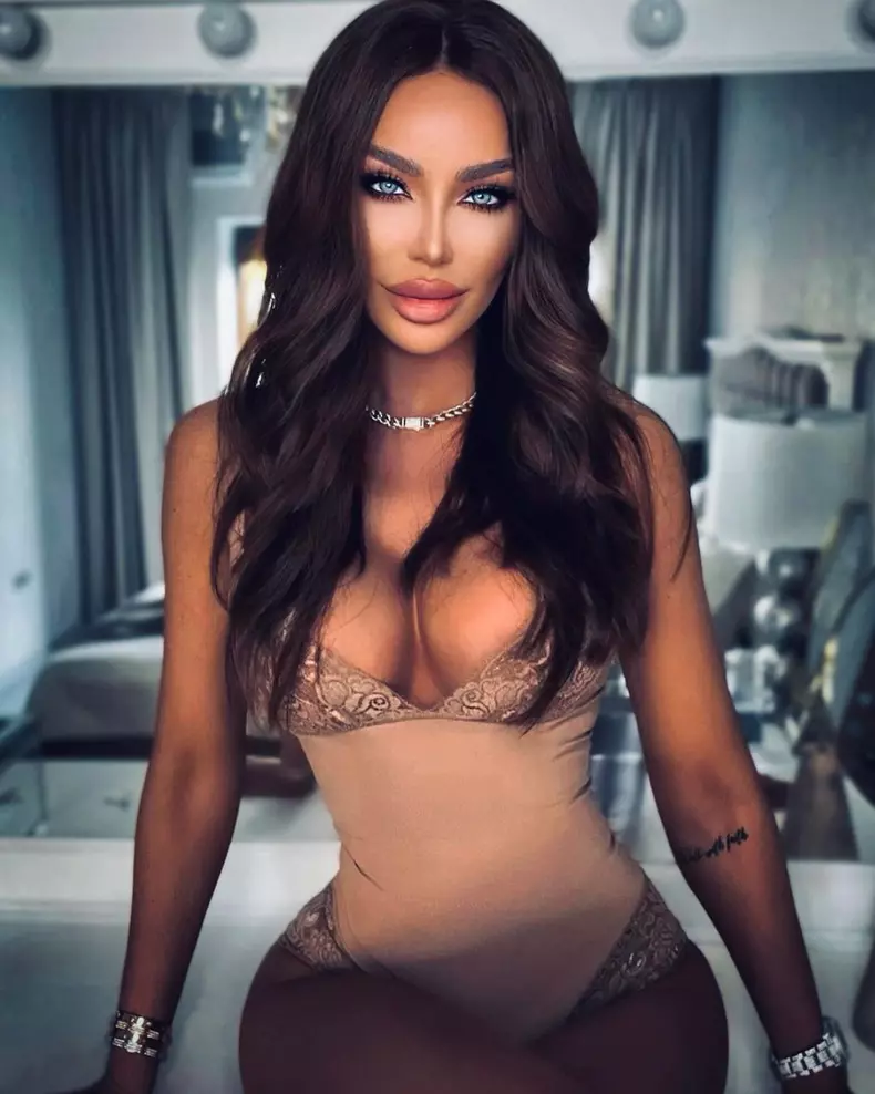 Bianca-Dragusanu-1