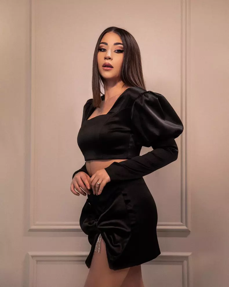 Nicole-Cherry-3