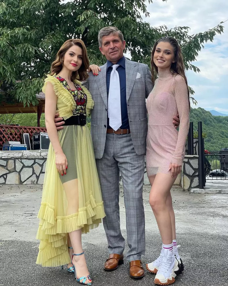 Theo Rose, primele imagini cu fiul ei. Ce a dezvăluit despre naștere, dar și despre Anghel Damian