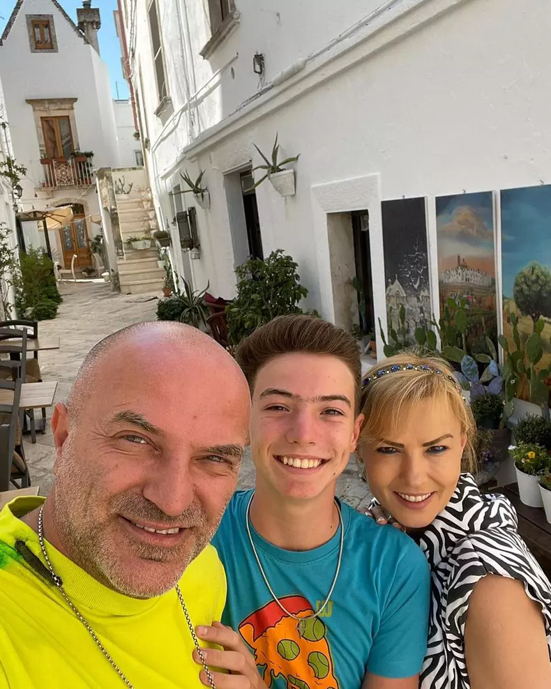 Cum arată acum fiul lui Dan Capatos. Andrei se laudă cu premii importante în tenis, la doar 12 ani