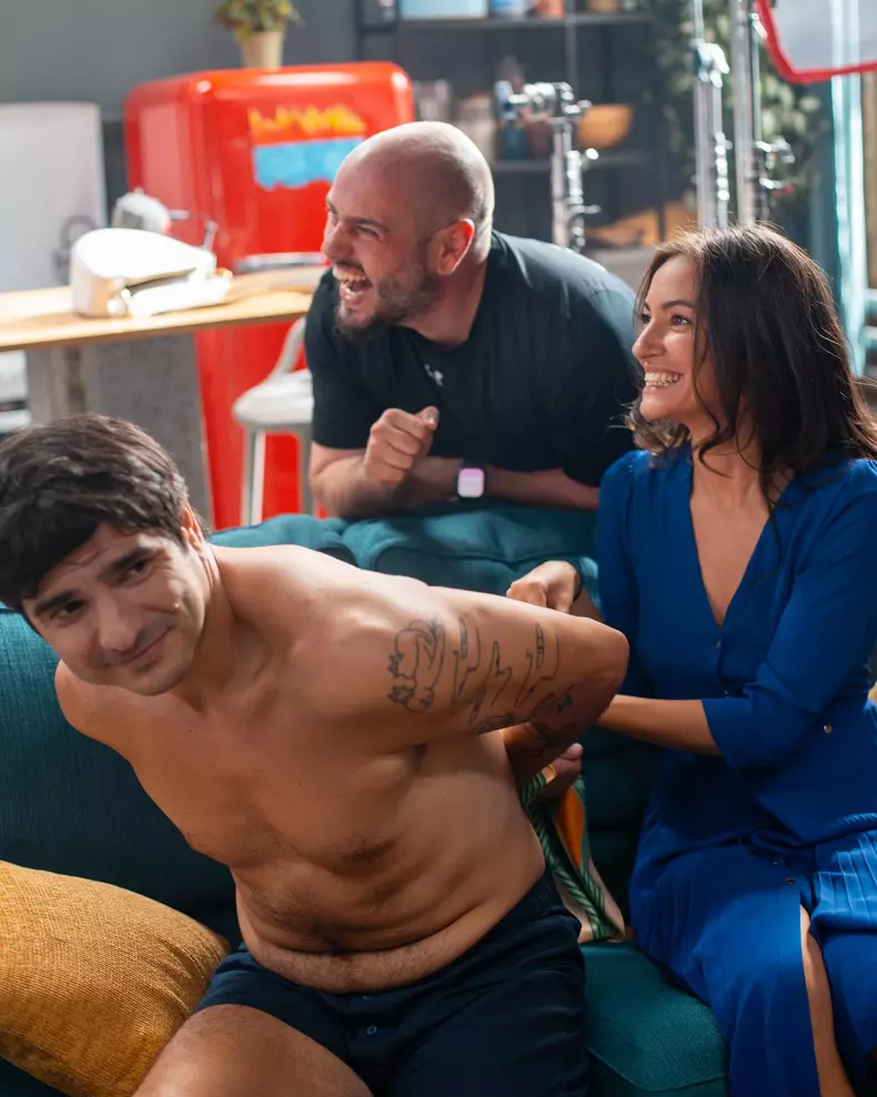 S-a lansat trailerul pentru filmul „Tati part-time”  (6)