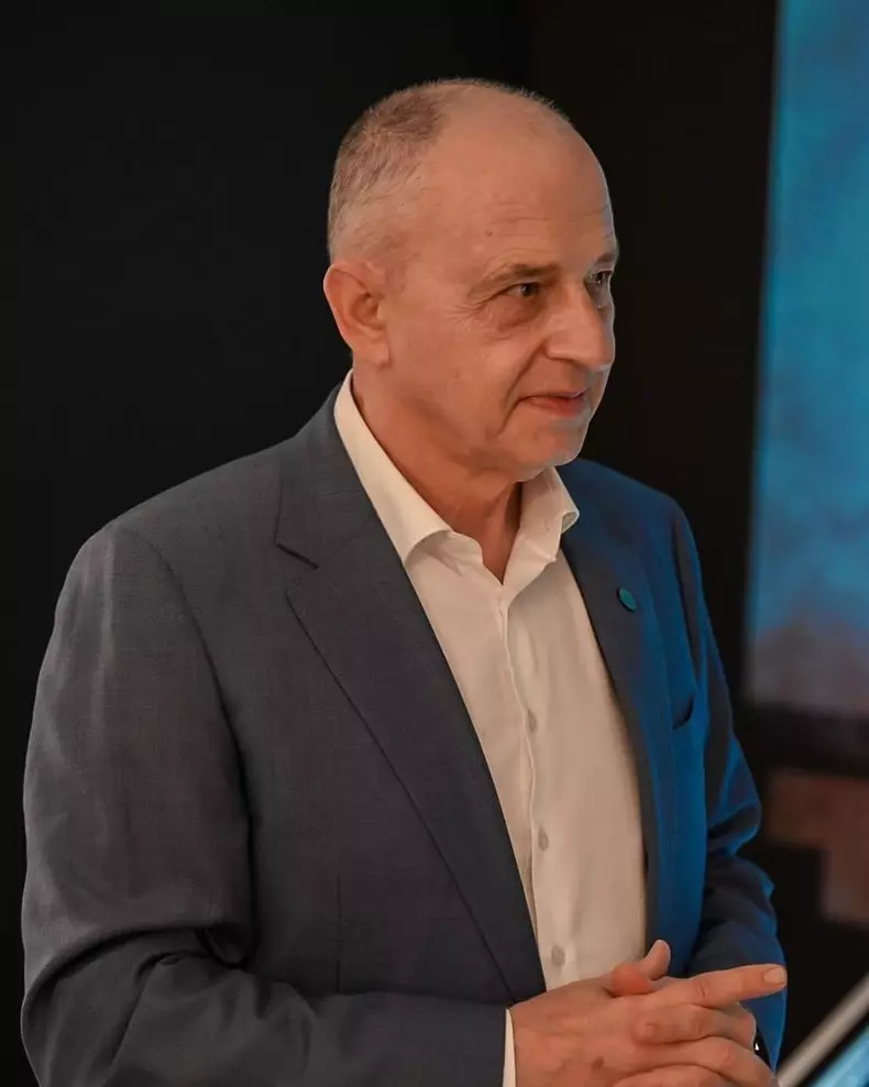mircea geoana (2)