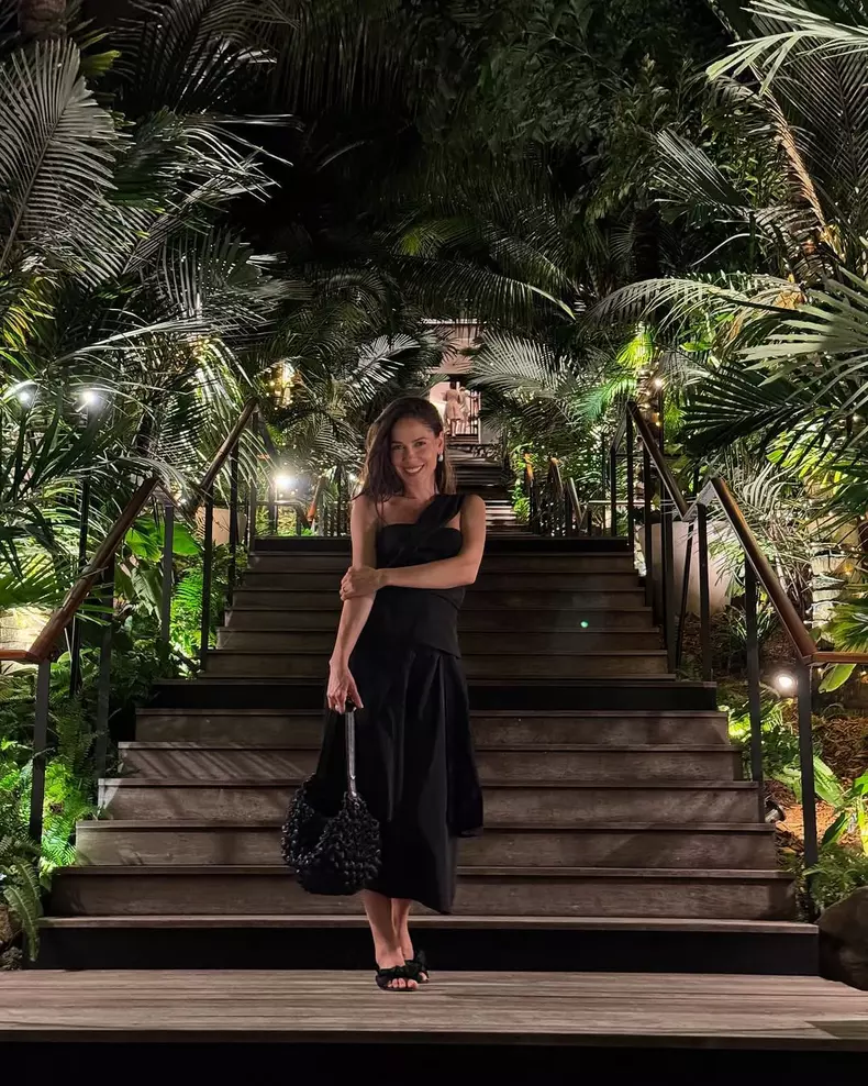 Irina Fodor, superbă în costum de baie  (12)