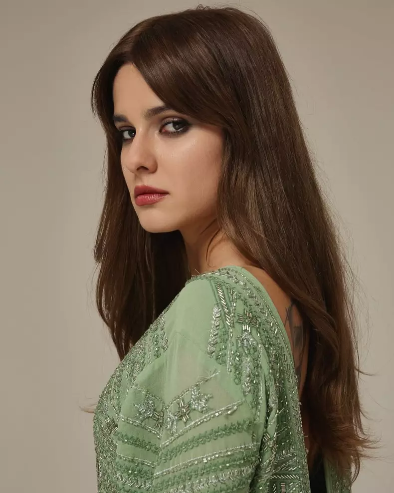 Rebecca-Nicolescu-26