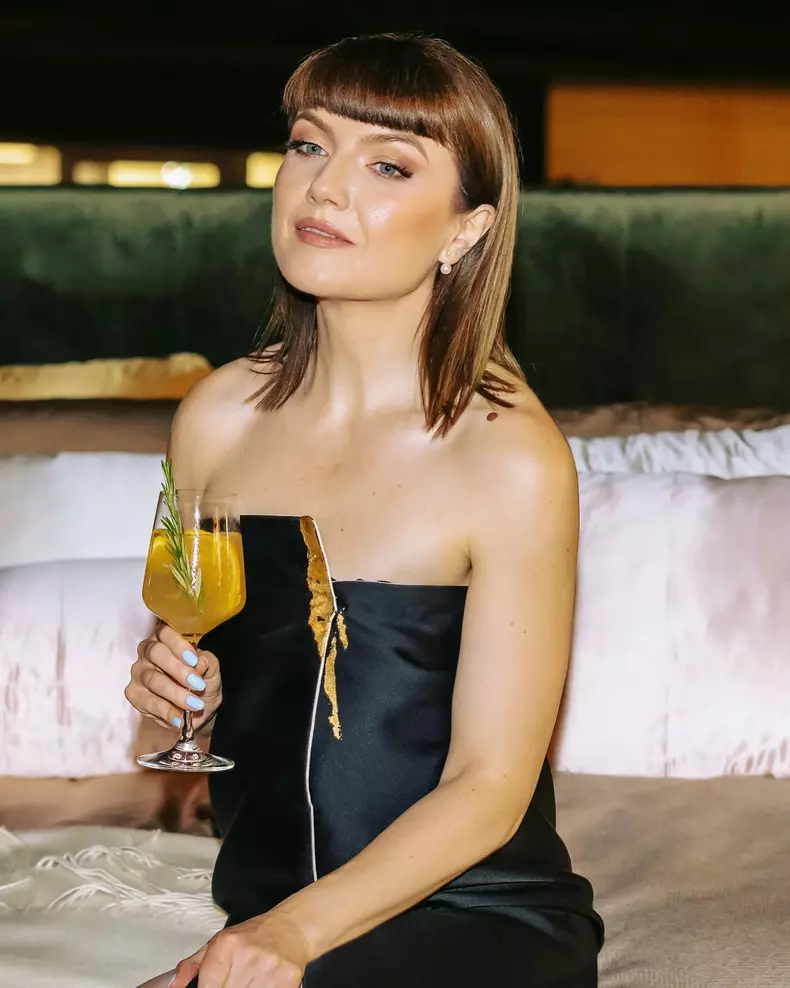 Alexandra-ungureanu-experienta-la-salon (6)