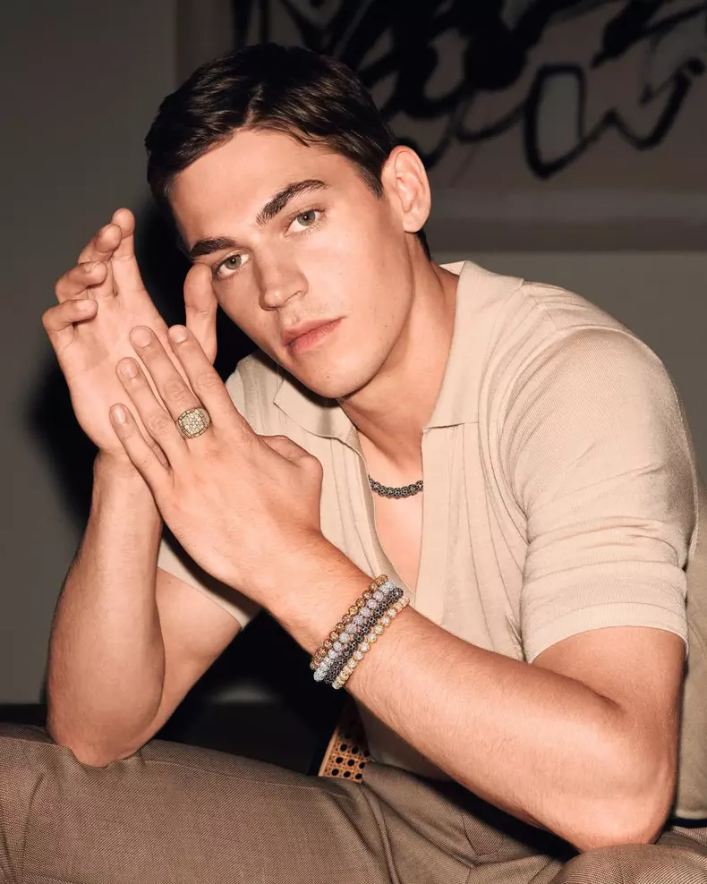 Hero-Fiennes-Tiffin (1)