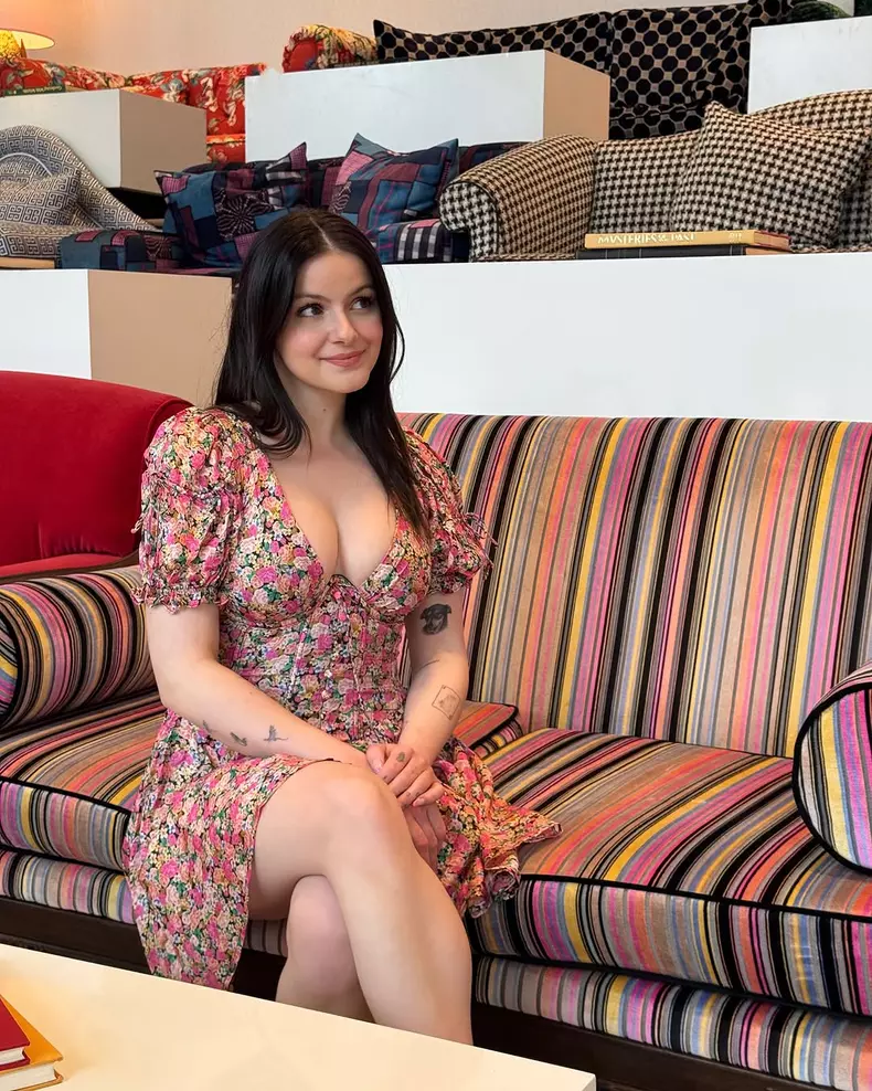 Cum arată acum Ariel Winter, fosta vedetă din „O familie modernă”  (1)