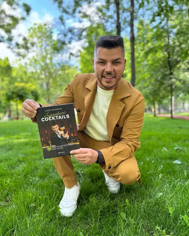 Valentin Luca a lansat cartea „Signature cocktails”  (1)