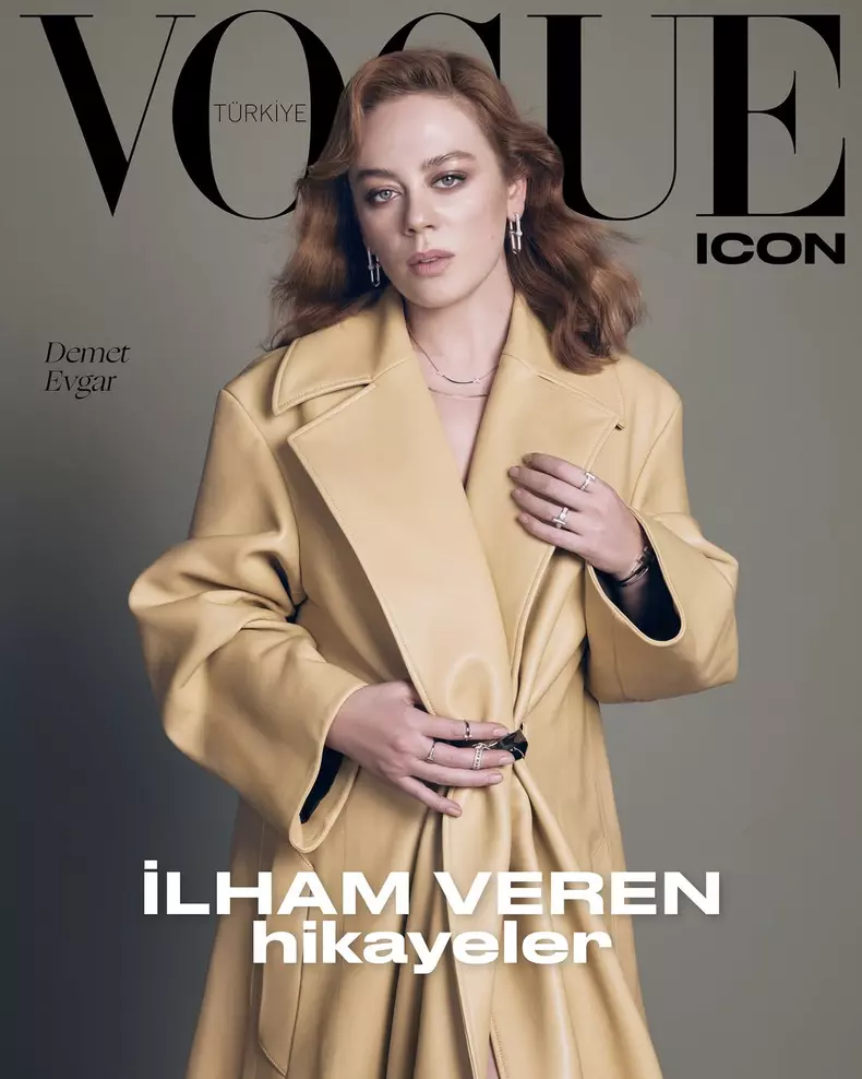Demet Evgâr  (1)