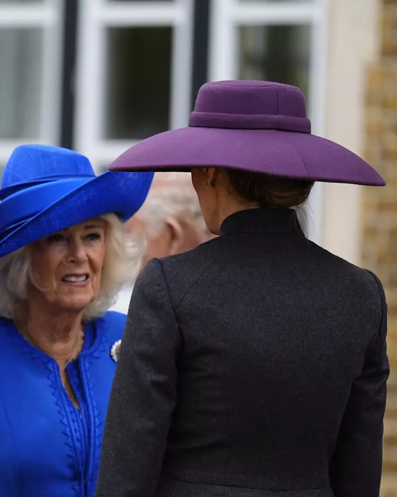 Kate-Middleton-și-Prințul-William-l-au-întâmpinat-oficial-pe-Donald-și-Melania-Trump-la-Windsor-Castle (7)