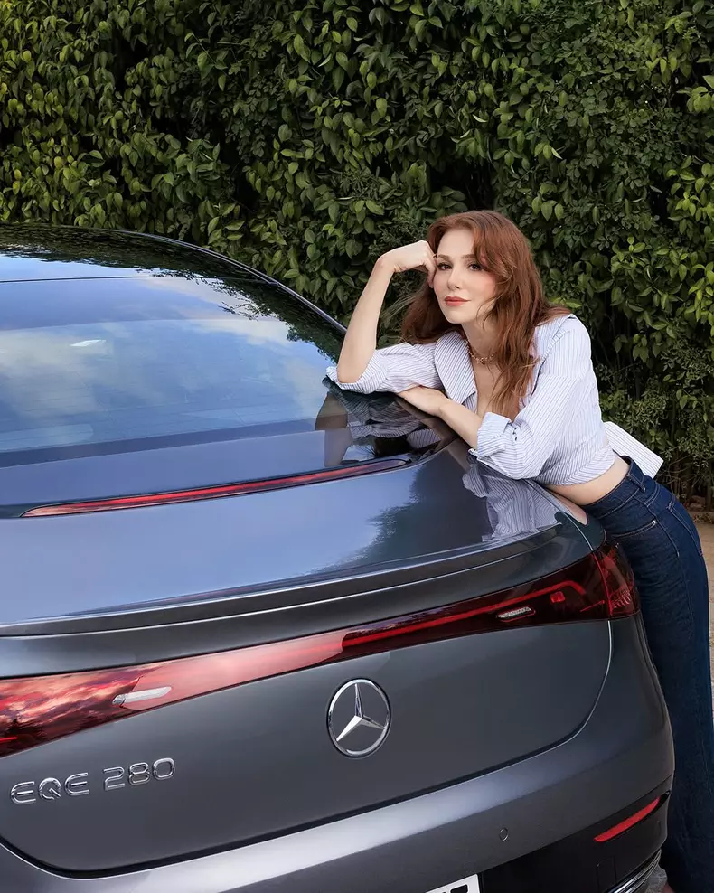 elcin-sangu (3)