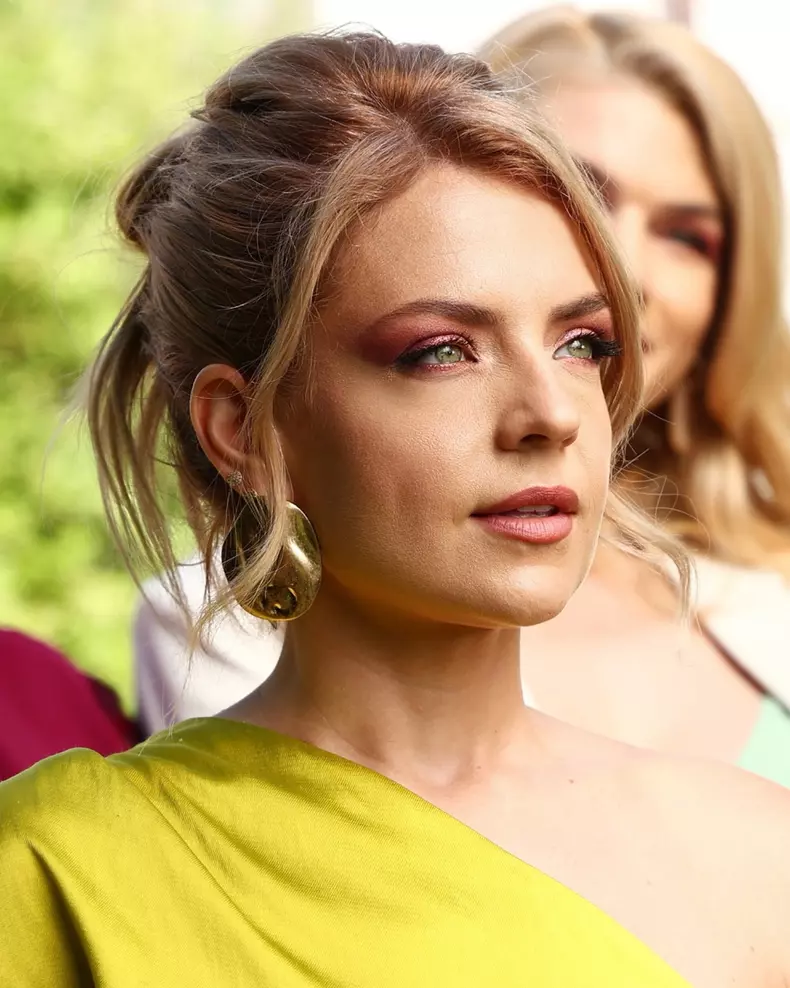 Victoria-Raileanu-serial-2