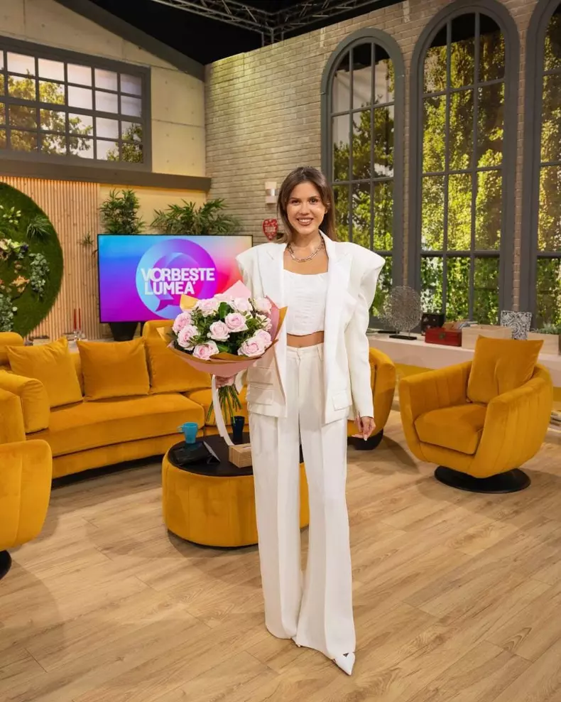Emily Burghelea, petrecere de vis la ruperea turtei fiicei sale. "Cel mai frumos moment!" Ce a ales Elisabeta de pe tăviță