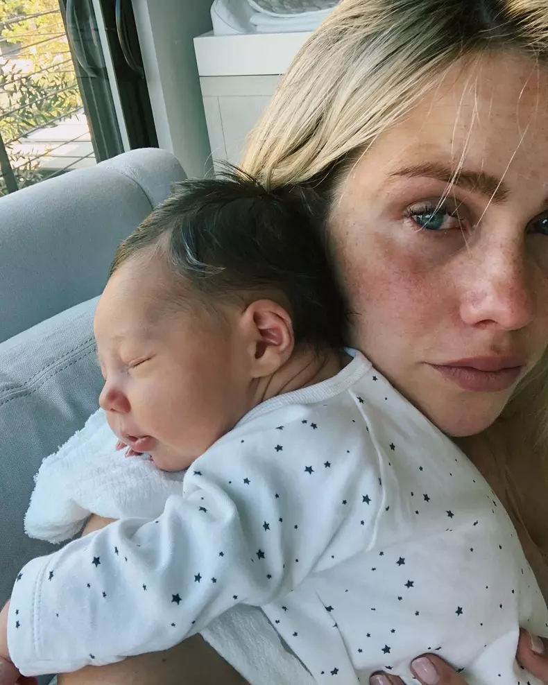 Claire Holt și fiul ei, James Holt Joblon