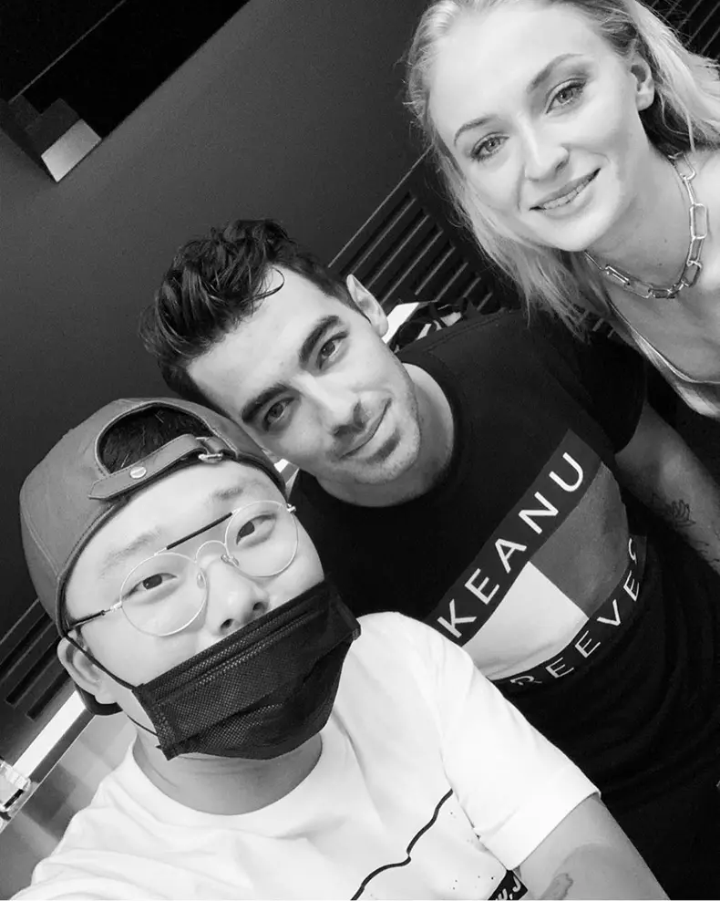 Joe Jonas, Sophie Turner și Dragon