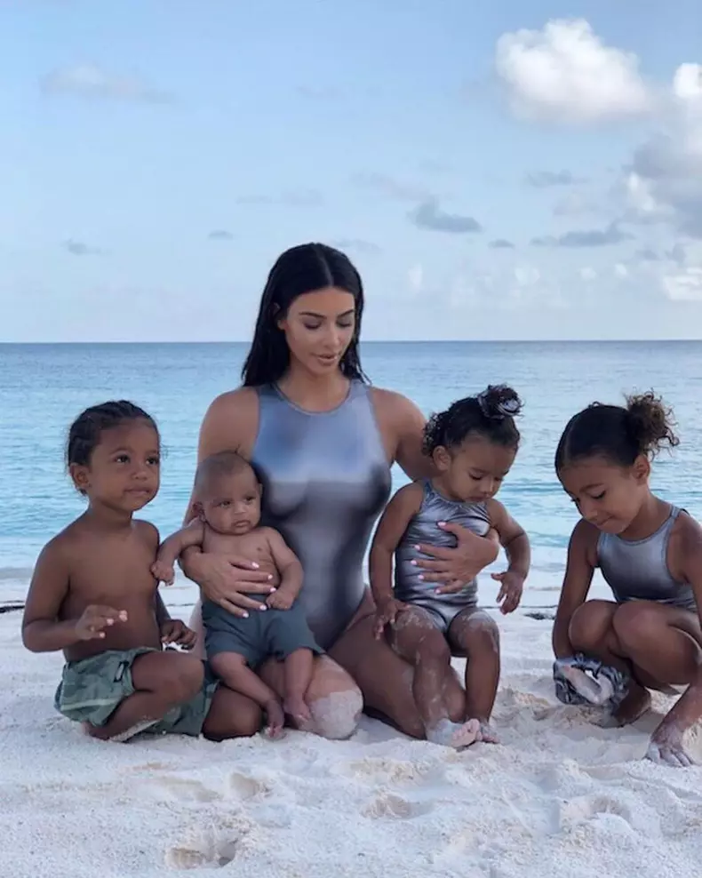 Kim Kardashian și copiii ei, North, Saint, Chicago și Psalm