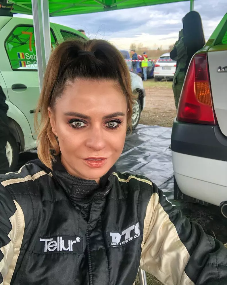 Adina Buzatu