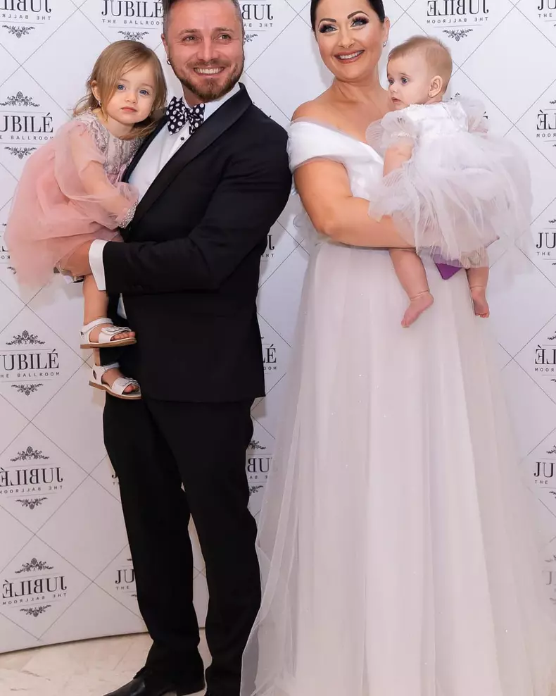 Gabriela Cristea, Tavi Clonda și fiicele lor Victoria și Iris