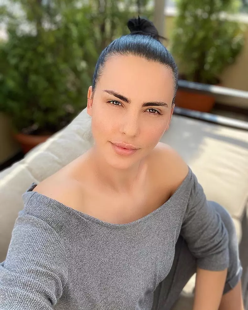 Lavinia Pîrva