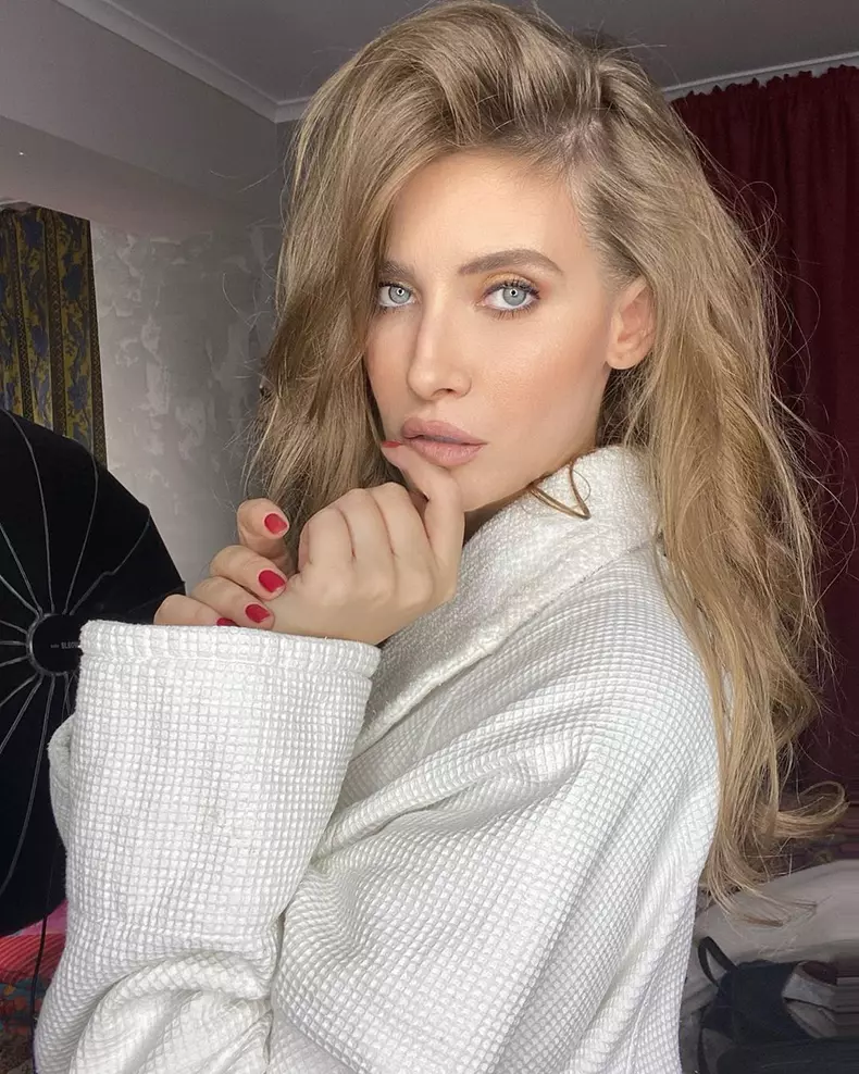 Iulia Albu