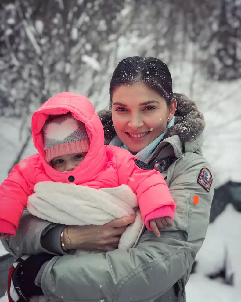 Alina și fiica ei Iris