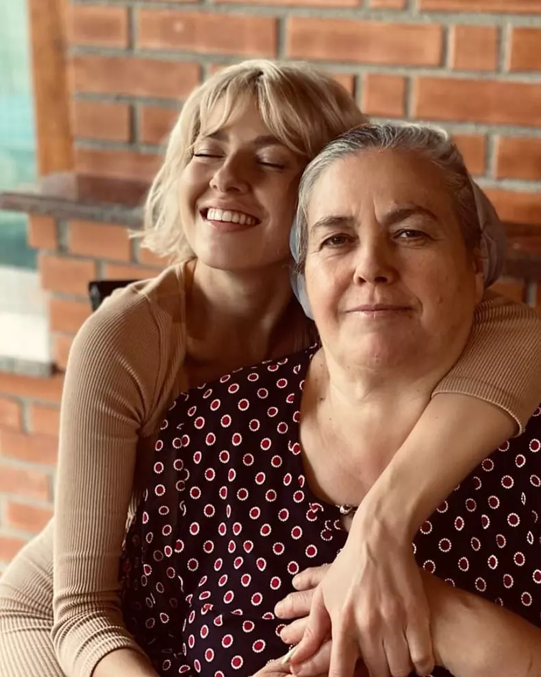 Lidia Buble și mama ei