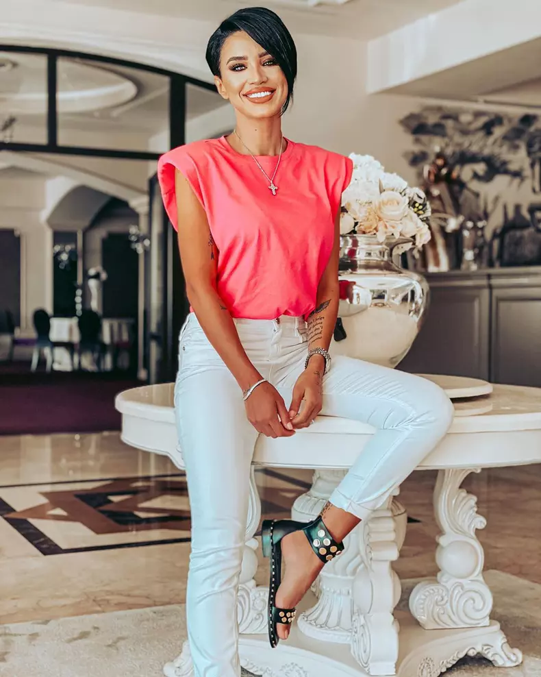 Adelina Pestrițu