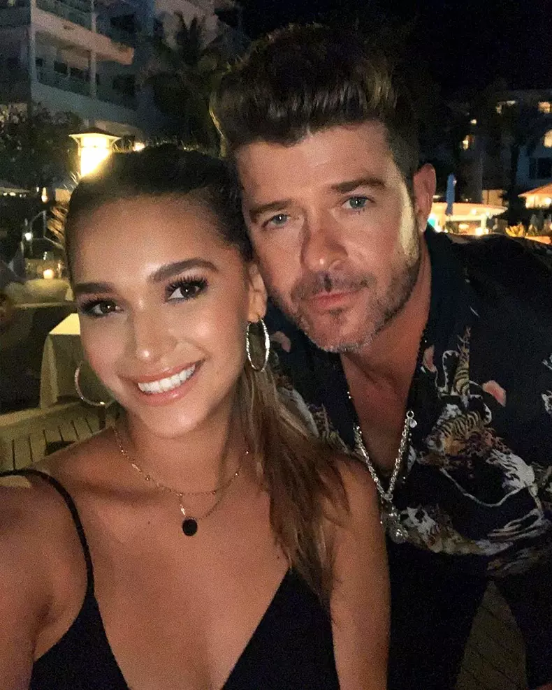 Robin Thicke și iubita lui