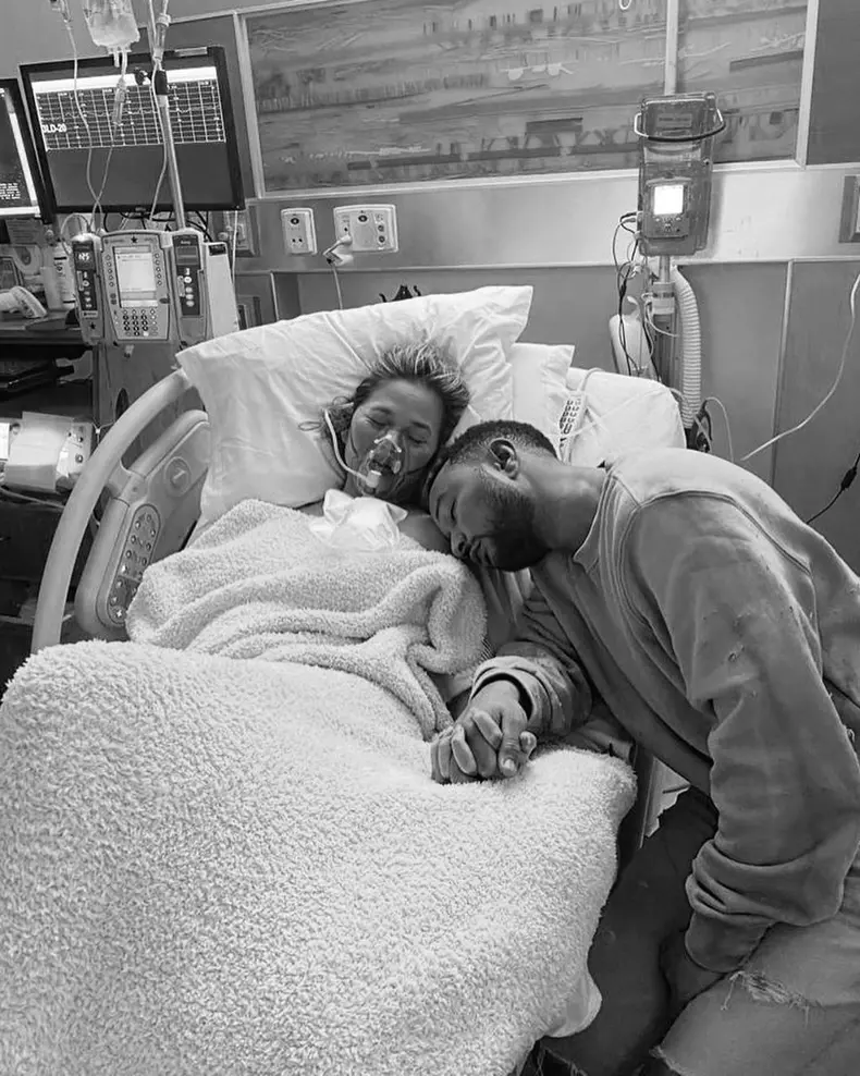 Chrissy Teigen și John Legend