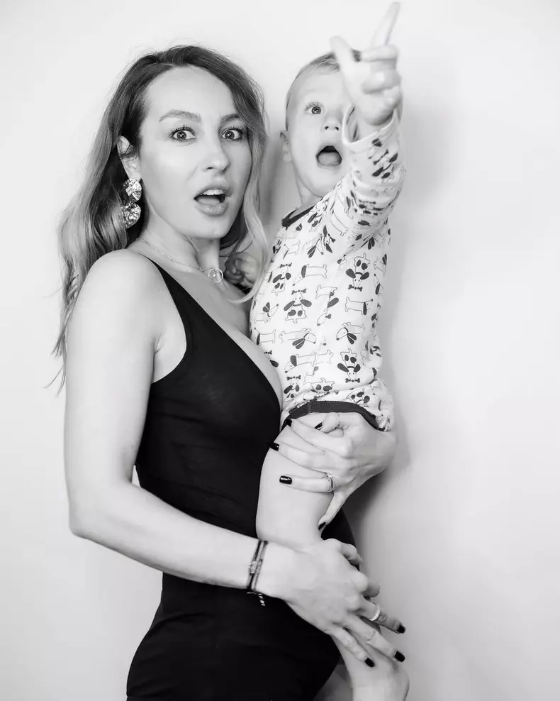 Flavia Mihășan și fiul ei Carol